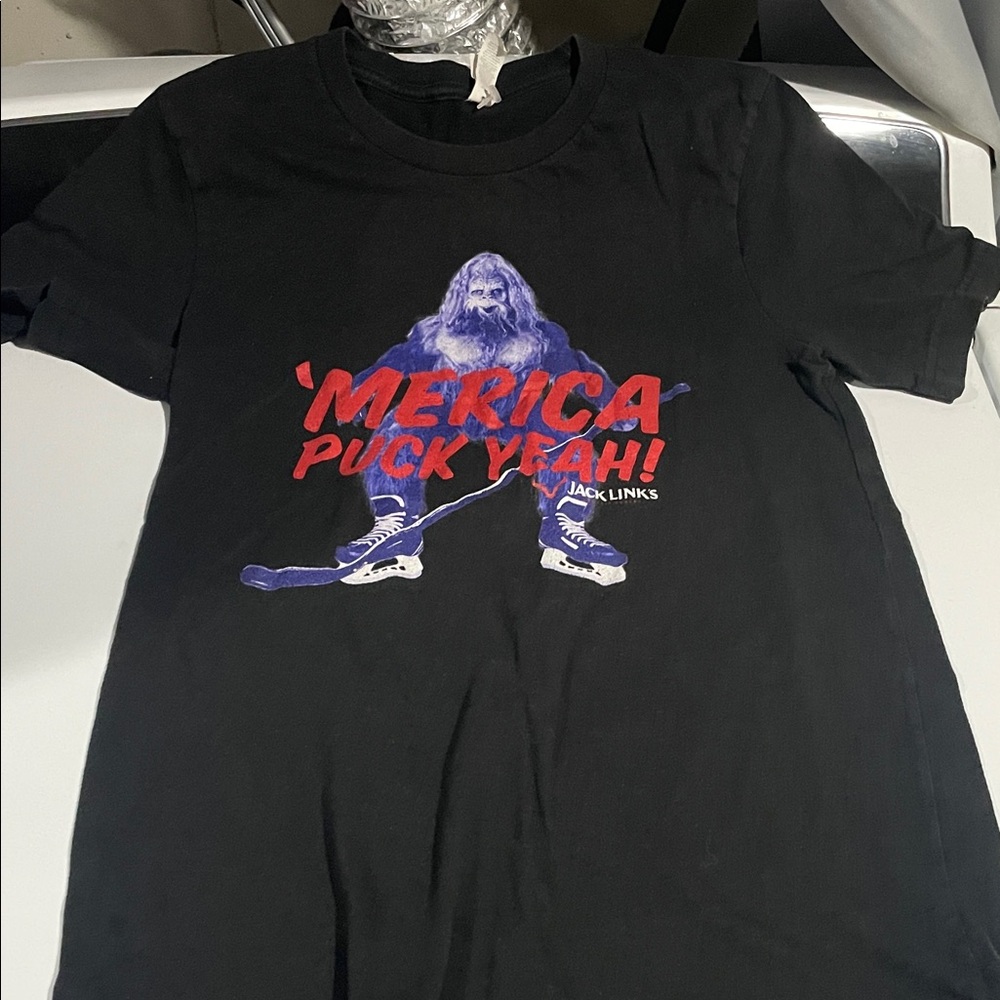 Black Graphic T-Shirt with 'Merica Puck Yeah! Design